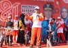 Wakil Bupati Lom Lom Lepas Gerak Jalan Beregu Semarak HUT Ke-81 Kemerdekaan RI
