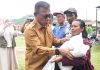 Bupati Tapteng Launching Penyaluran Bantuan Pangan 1.394,7 ton Beras