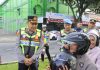 Kapolres Langkat Beri Bingkisan Bagi Pengendara yang Tertib Berlalu Lintas